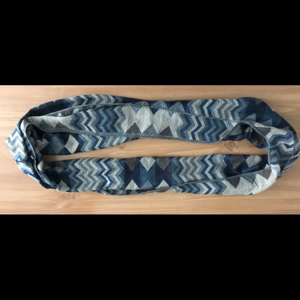 Infinity Scarf - Picture 2 of 2